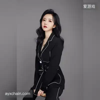 龚然月